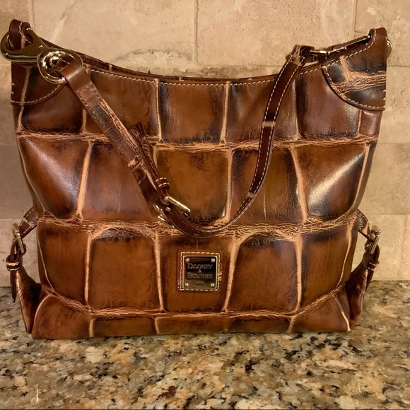 Dooney & Bourke Handbags - Dooney & Bourke purse